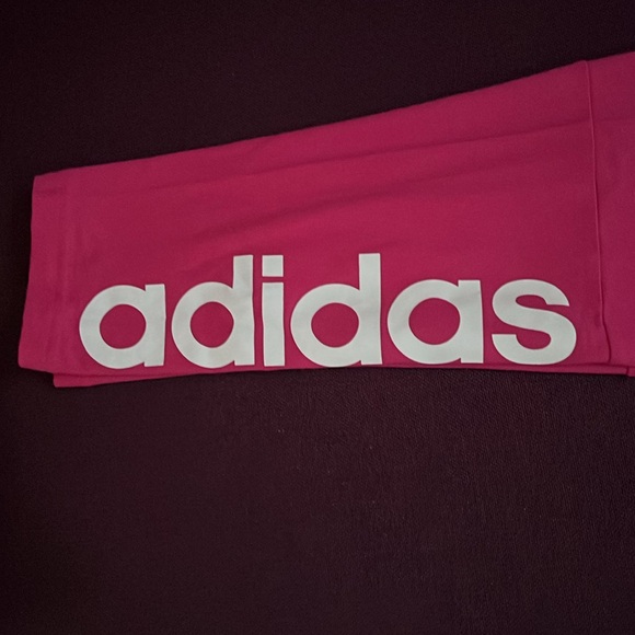 ADIDAS Beautiful Hot Pink leggings to rock at the gym or elsewhere 🔥🔥🔥 - Picture 8 of 13